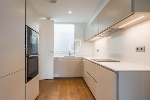 2 chambres penthouse à vendre à Barcelona, Catalonia, Spain № 3889 - photo 17