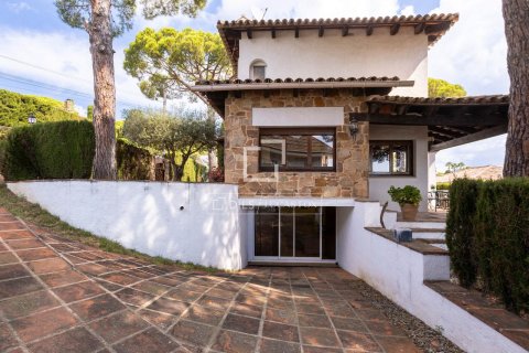 4 chambres villa à vendre à Vilassar de Dalt, Barcelona, Catalonia, Spain № 3892 - photo 3