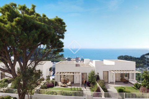 Villa de 4 dormitorios en venta en Caldes d'Estrac, Barcelona, Cataluña, Spain № 3891 - foto 29