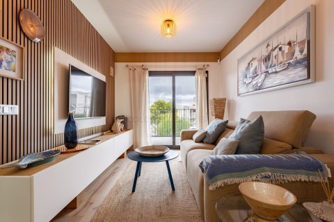 3 bedrooms apartment for sale in Salou, Tarragona, Catalonia, Spain № 5560 - photo 3