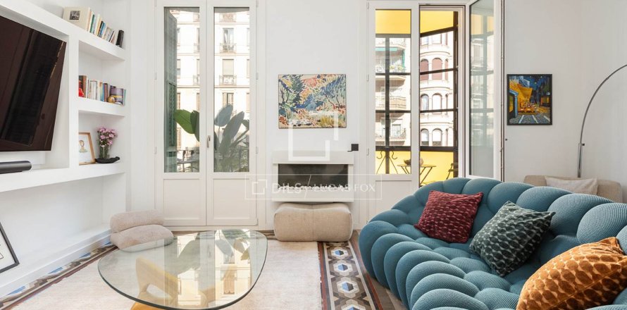 Apartamento de 3 dormitorios en venta en Barcelona, Cataluña, Spain № 4164