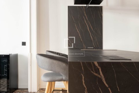 Apartamento de 3 dormitorios en venta en Barcelona, Cataluña, Spain № 4164 - foto 29