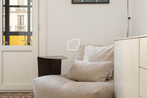 Apartamento de 3 dormitorios en venta en Barcelona, Cataluña, Spain № 4164 - foto 19