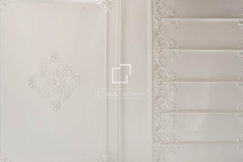 Apartamento de 3 dormitorios en venta en Barcelona, Cataluña, Spain № 4164 - foto 20