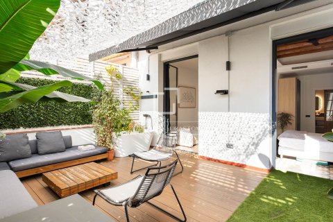 Apartamento de 3 dormitorios en venta en Barcelona, Cataluña, Spain № 4164 - foto 13