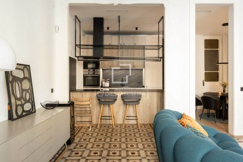Apartamento de 3 dormitorios en venta en Barcelona, Cataluña, Spain № 4164 - foto 26
