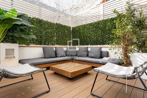 Apartamento de 3 dormitorios en venta en Barcelona, Cataluña, Spain № 4164 - foto 4