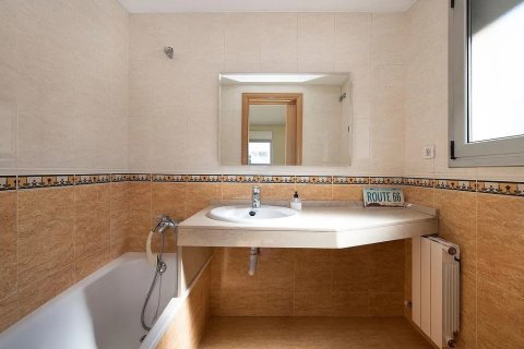 Купить таунхаус в Кастельдефельс, Испания с 5 комнат, № 1401 - фото 22