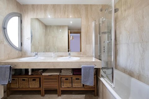 Купить таунхаус в Кастельдефельс, Испания с 5 комнат, № 1401 - фото 16