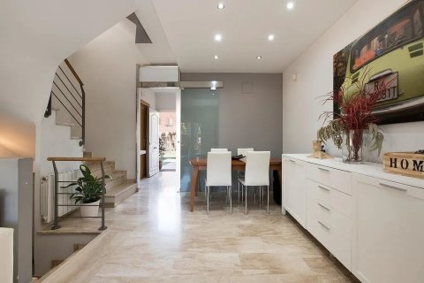 Купить таунхаус в Кастельдефельс, Испания с 5 комнат, № 1401 - фото 8