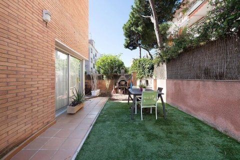 Купить таунхаус в Кастельдефельс, Испания с 5 комнат, № 1401 - фото 5