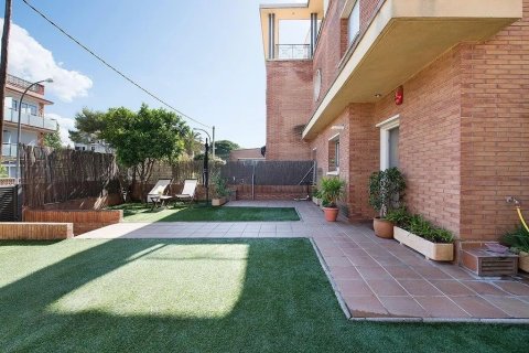 Таунхаус с 4 спальнями в Кастельдефельсе, Барселона, Каталония, Испания № 1401