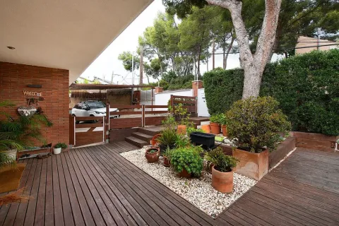 Купить дом в Кастельдефельс, Испания с 7 комнат, № 1400 - фото 10