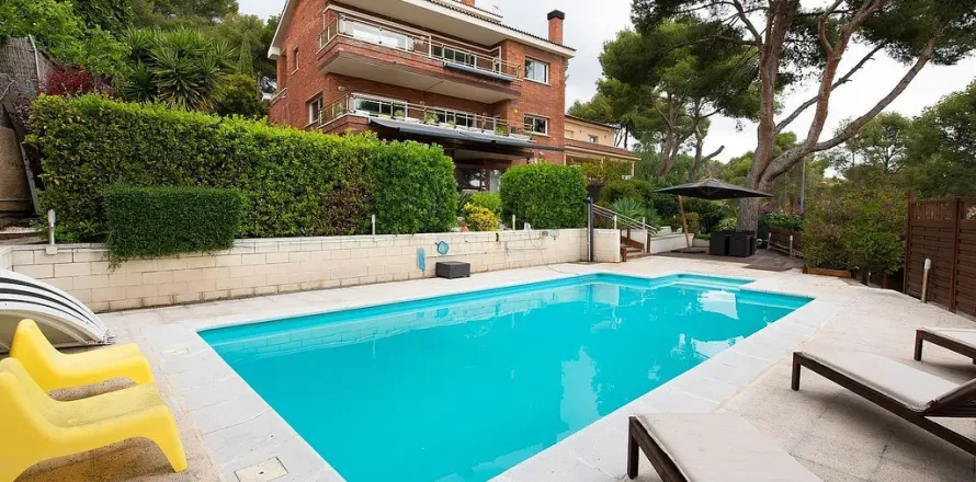 Дом с 6 спальнями в Кастельдефельсе, Барселона, Каталония, Испания № 1400