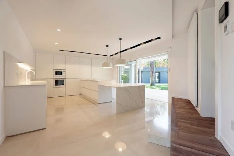 Купить дом в Гава, Испания с 7 комнат, № 1396 - фото 15