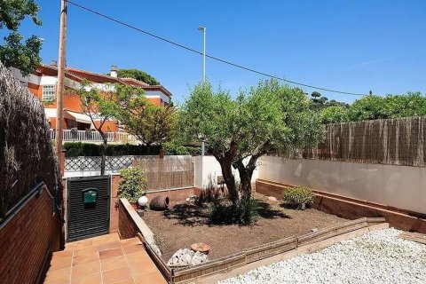 Купить таунхаус в Кастельдефельс, Испания с 5 комнат, № 1402 - фото 7