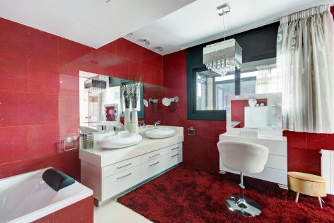 Купить дом в Гава, Испания с 9 комнат, 945м², № 1397 - фото 26