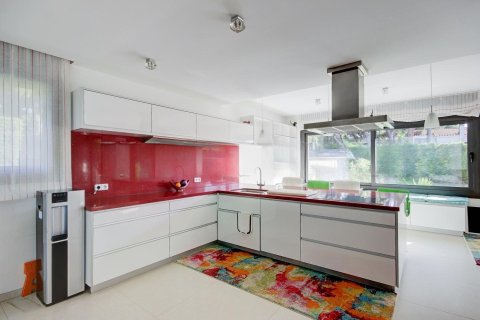 Купить дом в Гава, Испания с 9 комнат, 945м², № 1397 - фото 7