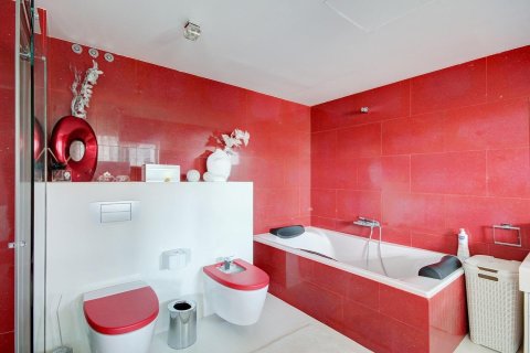 Купить дом в Гава, Испания с 9 комнат, 945м², № 1397 - фото 24