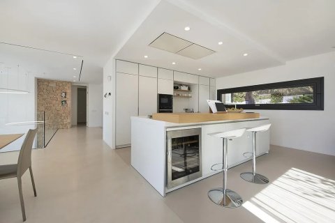 Купить дом в Кастельдефельс, Испания с 7 комнат, № 1398 - фото 11