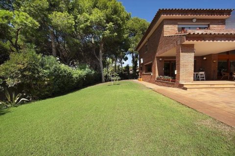 Купить дом в Гава, Испания с 7 комнат, № 1399 - фото 16