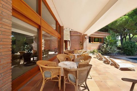 Купить дом в Гава, Испания с 7 комнат, № 1399 - фото 10