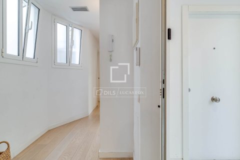3 bedrooms penthouse for sale in Barcelona, Catalonia, Spain № 7054 - photo 12