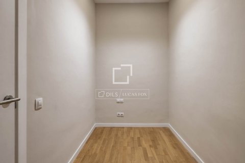 Apartamento de 2 dormitorios en alquiler en Barcelona, Cataluña, Spain № 7049 - foto 3