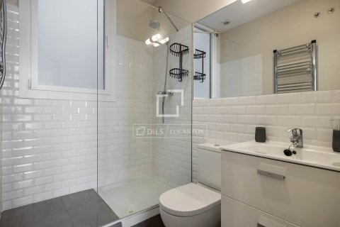 Apartamento de 2 dormitorios en alquiler en Barcelona, Cataluña, Spain № 7049 - foto 7