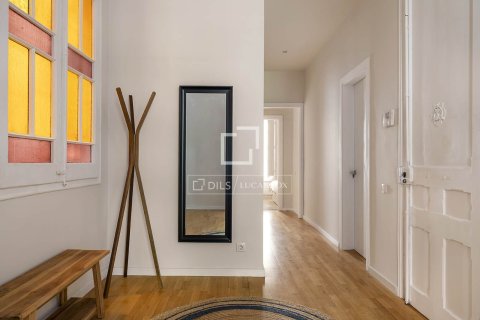 Apartamento de 2 dormitorios en alquiler en Barcelona, Cataluña, Spain № 7049 - foto 19