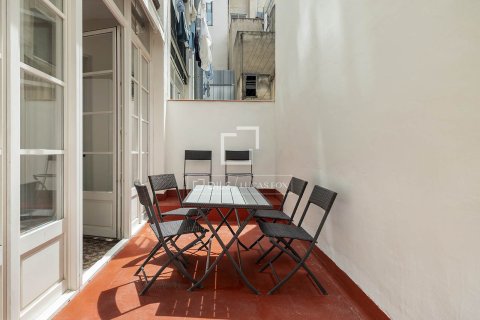 Apartamento de 2 dormitorios en alquiler en Barcelona, Cataluña, Spain № 7049 - foto 26