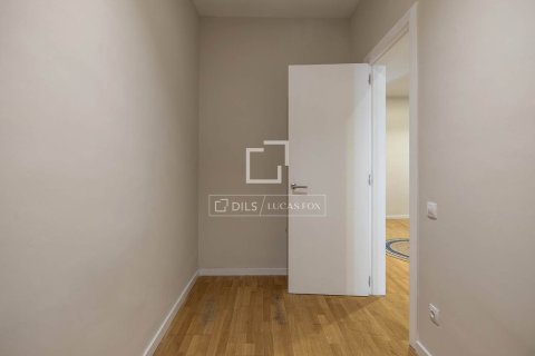 Apartamento de 2 dormitorios en alquiler en Barcelona, Cataluña, Spain № 7049 - foto 4
