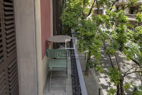Apartamento de 2 dormitorios en alquiler en Barcelona, Cataluña, Spain № 7049 - foto 24