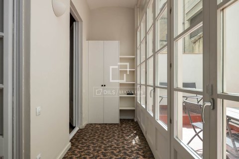 Apartamento de 2 dormitorios en alquiler en Barcelona, Cataluña, Spain № 7049 - foto 14