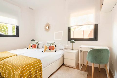 Villa de 5 dormitorios en venta en Sant Cugat del Vallès, Barcelona, Cataluña, Spain № 7052 - foto 27