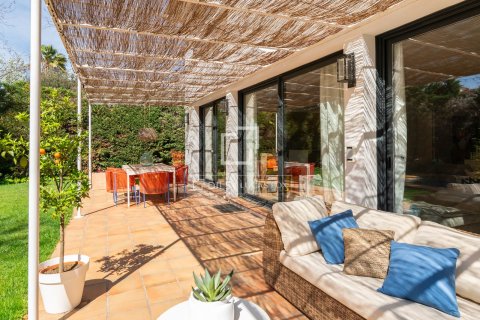 Villa de 5 dormitorios en venta en Sant Cugat del Vallès, Barcelona, Cataluña, Spain № 7052 - foto 11