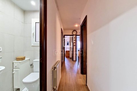 Apartamento de 3 dormitorios en venta en Vilanova i la Geltrú, Barcelona, Cataluña, Spain № 7053 - foto 4