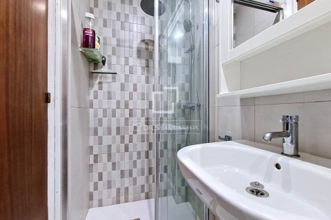 Apartamento de 3 dormitorios en venta en Vilanova i la Geltrú, Barcelona, Cataluña, Spain № 7053 - foto 2