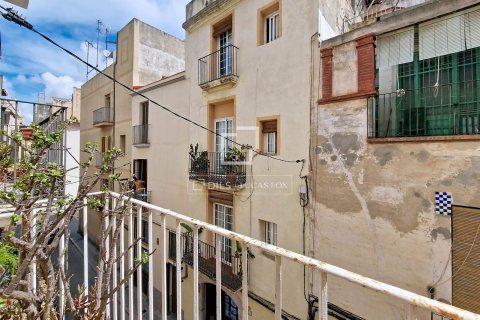 Villa de 4 dormitorios en venta en Vilanova i la Geltrú, Barcelona, Cataluña, Spain № 7051 - foto 11