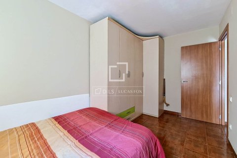 Villa de 4 dormitorios en venta en Vilanova i la Geltrú, Barcelona, Cataluña, Spain № 7051 - foto 9