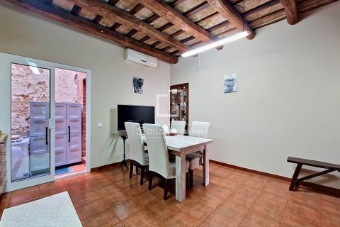 Villa de 4 dormitorios en venta en Vilanova i la Geltrú, Barcelona, Cataluña, Spain № 7051 - foto 22