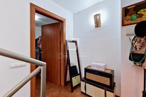 Villa de 4 dormitorios en venta en Vilanova i la Geltrú, Barcelona, Cataluña, Spain № 7051 - foto 15