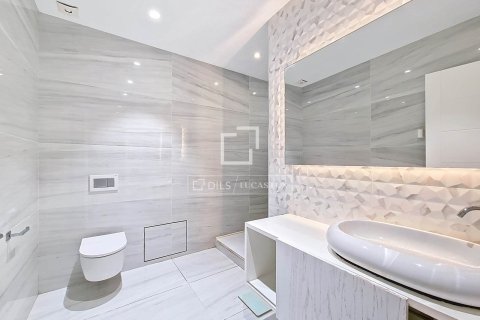 Apartamento de 3 dormitorios en alquiler en Vilanova i la Geltrú, Barcelona, Cataluña, Spain № 7050 - foto 7
