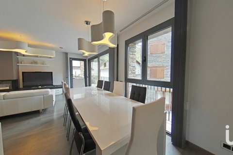 Купить дом в Лерида, Испания с 5 спален, 405м², № 5040 - фото 2