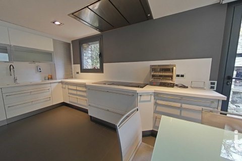 Купить дом в Лерида, Испания с 5 спален, 405м², № 5040 - фото 6