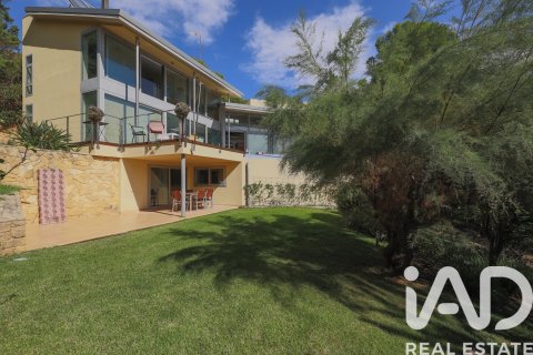 Купить дом в Таррагона, Испания с 4 спальни, 544м², № 7361 - фото 5