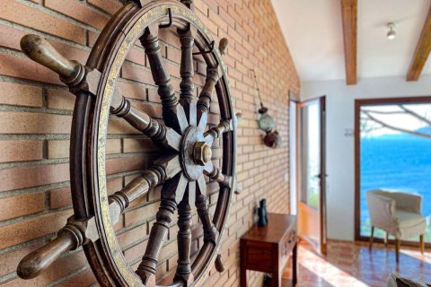 7 bedrooms house for sale in Lloret de Mar, Girona, Catalonia, Spain № 6200 - photo 4