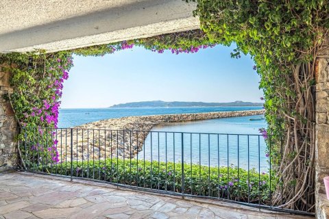 Купить дом в Бегур, Испания с 6 комнат, 284м², № 6198 - фото 2