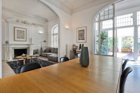 Купить квартиру в Барселона, Испания с 5 комнат, № 1628 - фото 14