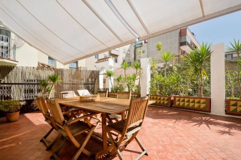 Купить квартиру в Барселона, Испания с 5 комнат, № 1628 - фото 4